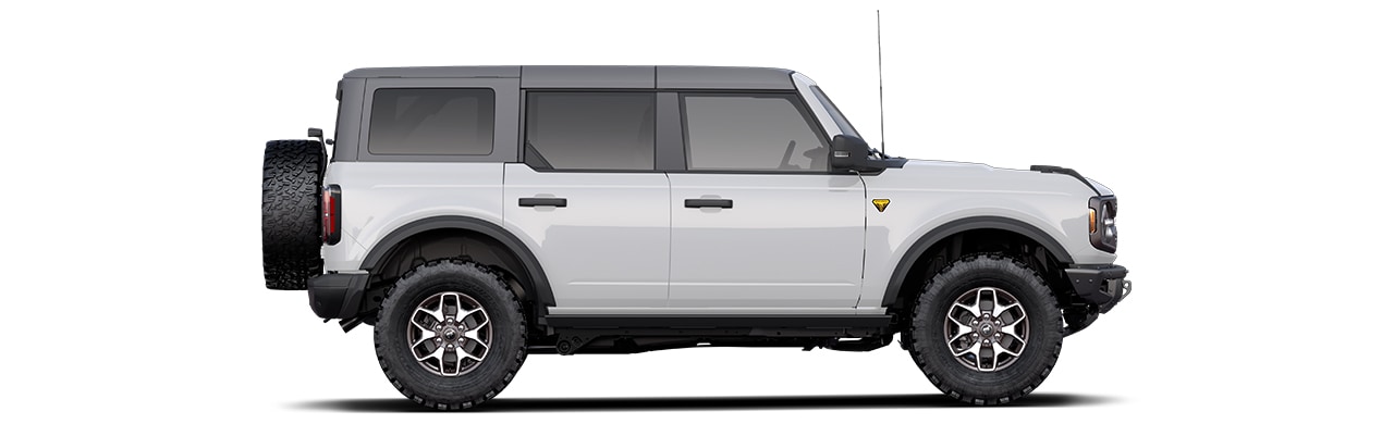 Descubre la SUV Ford Bronco 2022 4 Puertas en color Oxford White