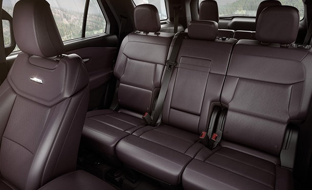 Asientos de Contorno Múltiple con Active Motion equipados en tu Camioneta SUV Explorer 2025
