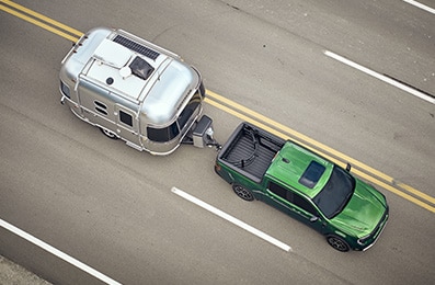 Ford Maverick 2025 cuenta con conector para remolque de 4 pines