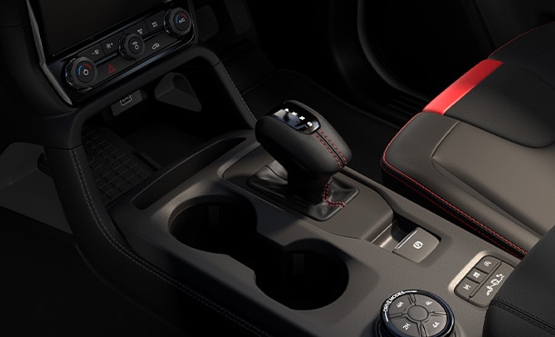 Ford Ranger 2026 cuenta con cargador para teléfono y dispositivos móviles