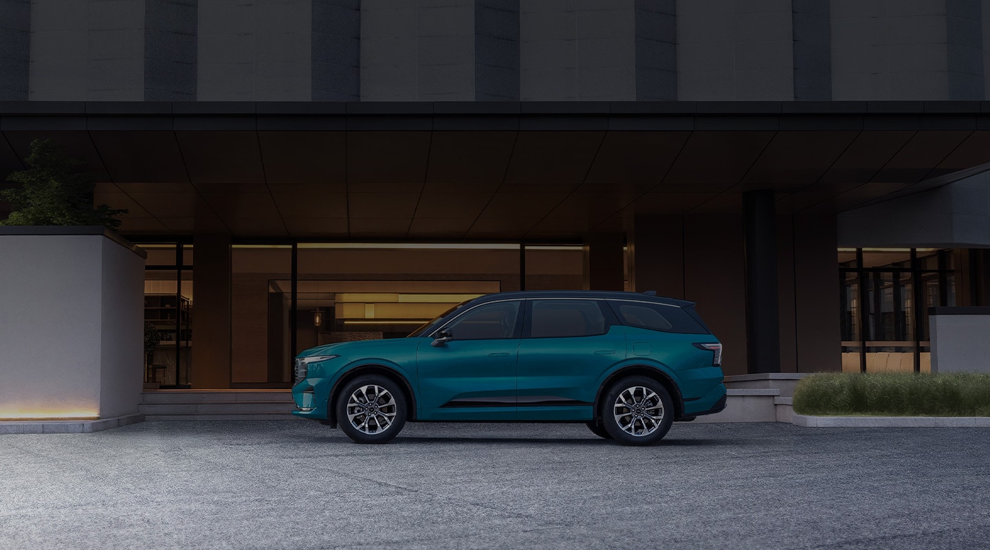 Ford Edge 2026 cuenta con puertos USB para conductor y pasajeros, permiten cargar teléfono