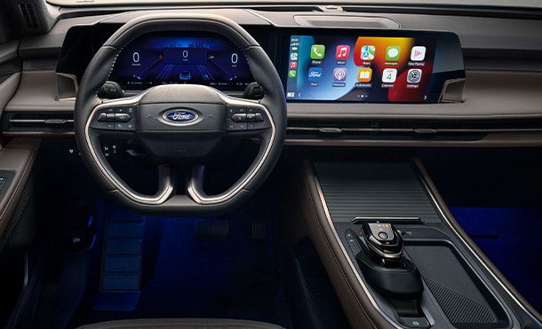 Ford Edge 2026 permite conectar tu smartphone a tu vehiculo, a través de SYNC 4