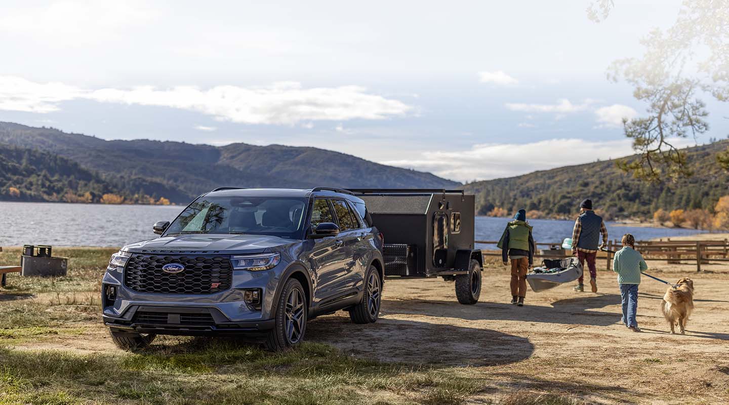 Descubre Asistencia de Estacionado que te permitirá realizar maniobras en Ford Explorer 2025